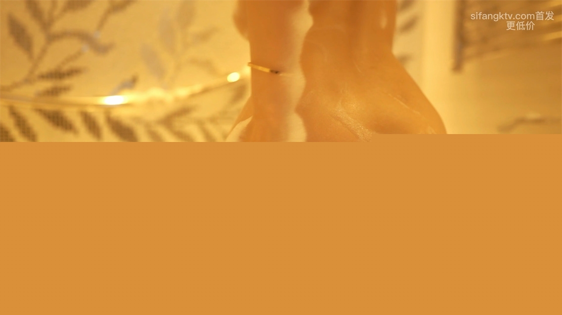 【爆乳女神独家珍藏】顶级网红骚货『松果儿』最新浴缸大尺度挑逗 骚姿势超逼诱…-福利吧