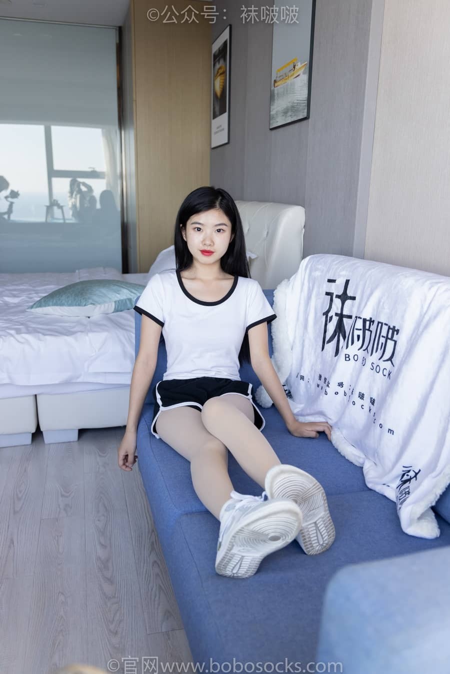 [BoBoSocks袜啵啵] NO.031 小奶熊-AJ板鞋、白棉袜、厚肉丝 [149P1V3.79G]-福利岛