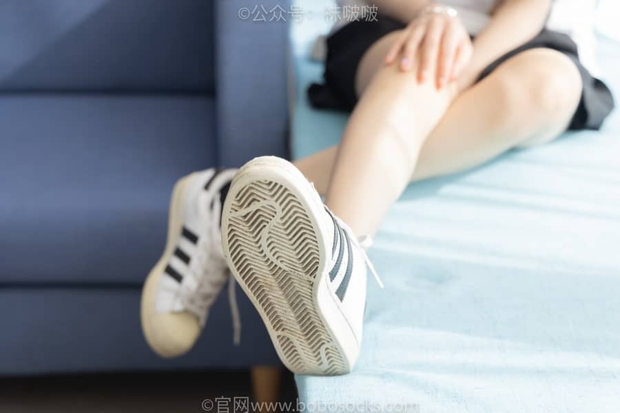 [BoBoSocks袜啵啵] NO.033 稚予-贝壳头、天鹅绒黑袜、天鹅绒白袜 [154P1V6.06G]-福利岛