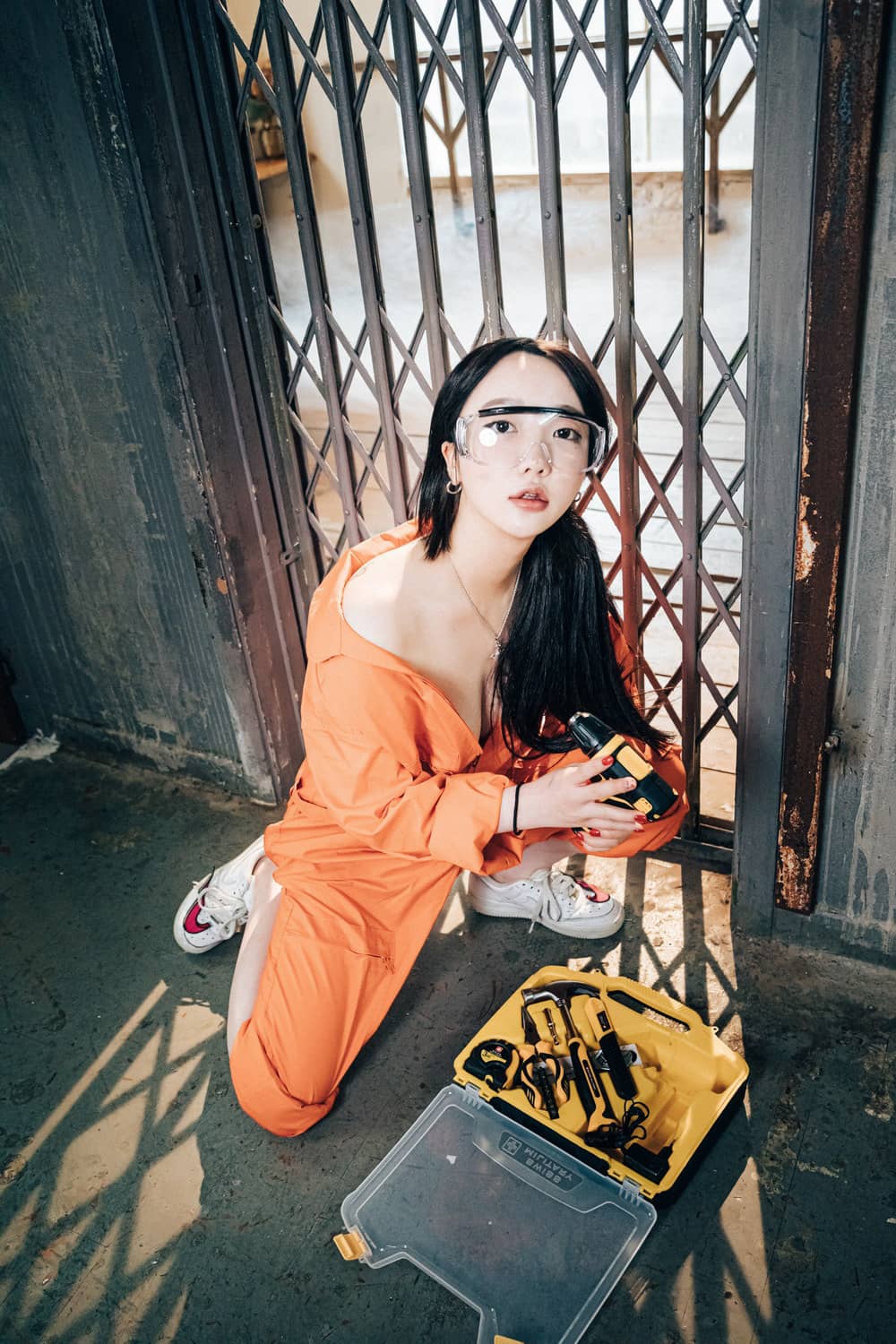 [Loozy] Son Ye-Eun (손예은) – Where Are My Tools+ [211P1.79G]-福利岛